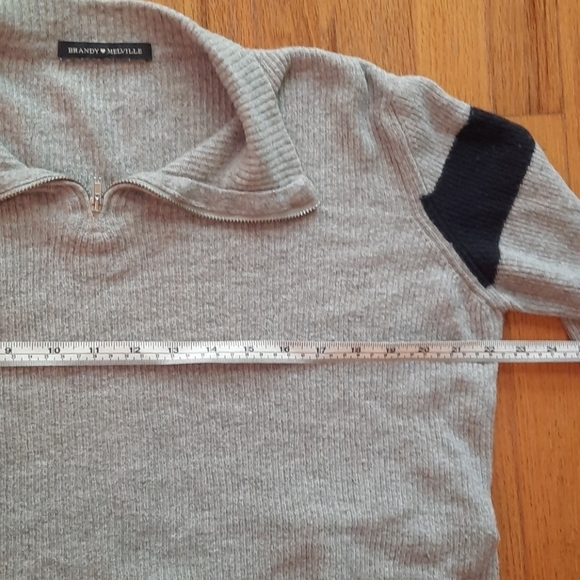 Brandy melville gray cropped sweater - Picture 5 of 6